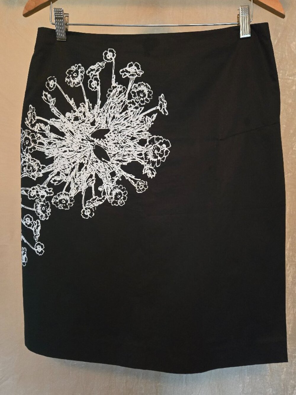 DKNY Black Floral Graphic Print Pencil Skirt Side Slit Sz10 100% Cotton